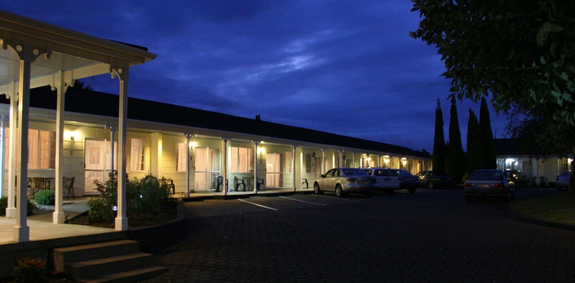 Kings Court Motel Whanganui Esterno foto